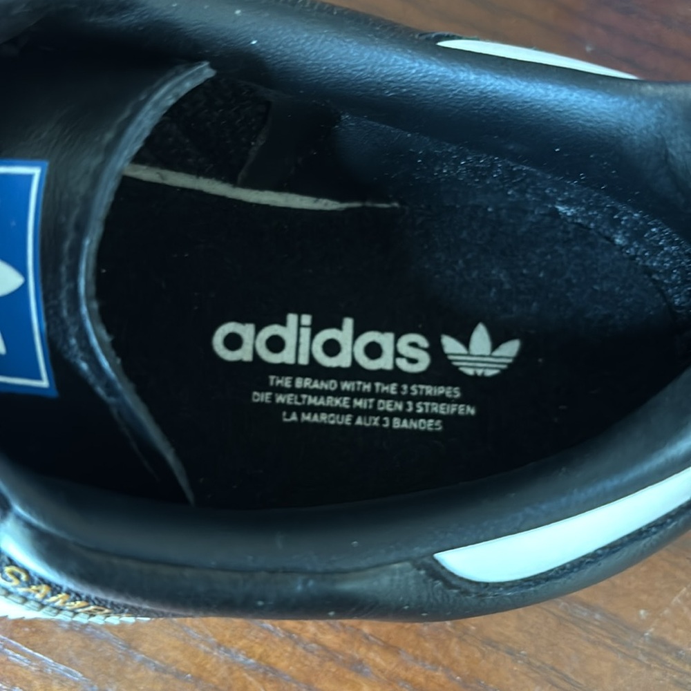 Adidas Women’s Sambas - Picture 5 of 7